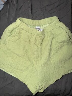 Princess Polly Mint Green Comfy Shorts – Size 2 💚